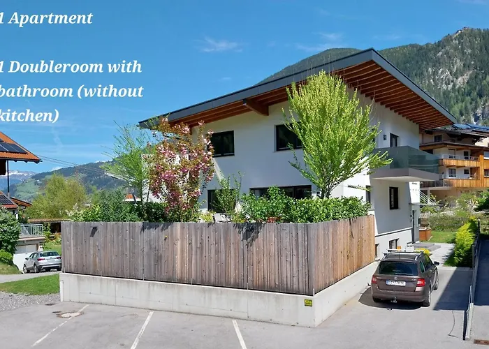 Anna Daire Mayrhofen